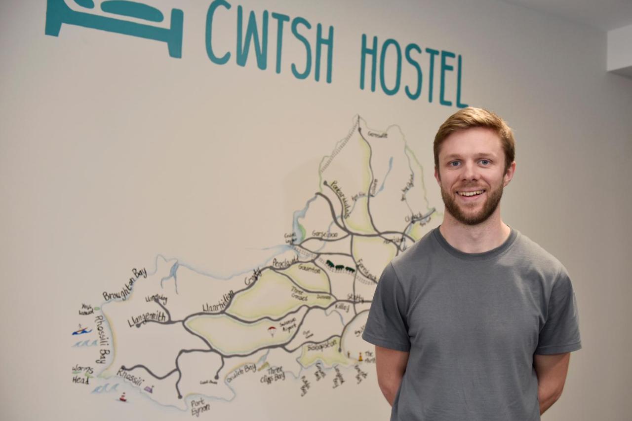 Cwtsh Hostel Swansea Exterior photo Chris Anderson